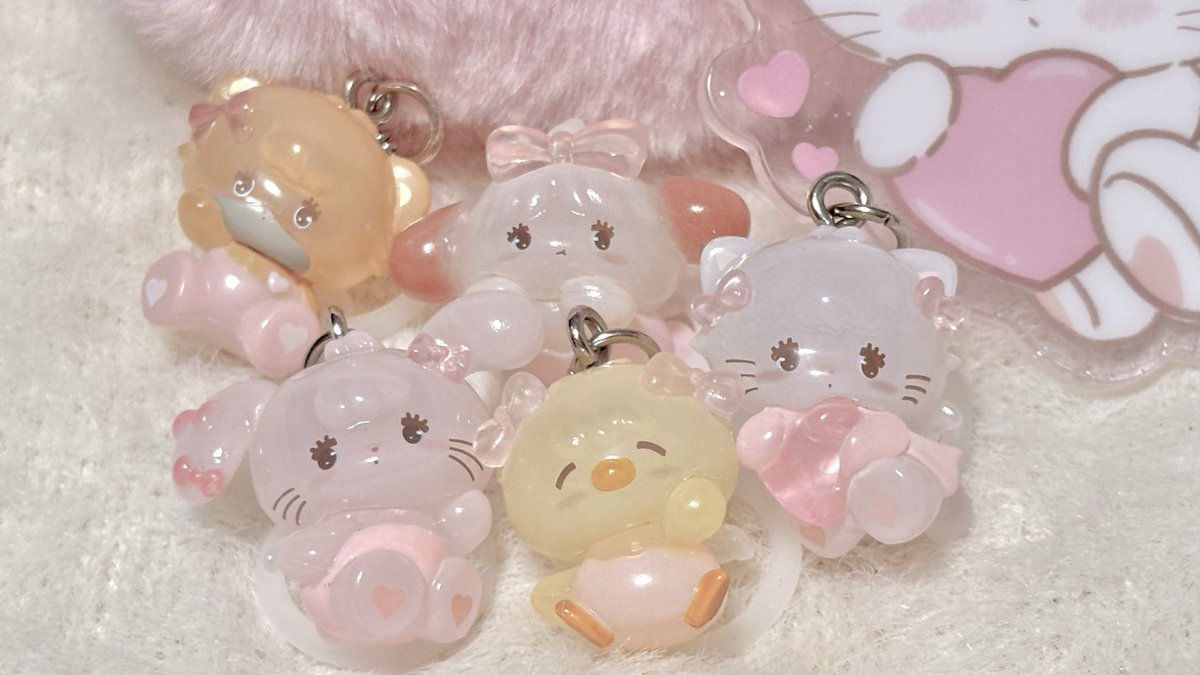 1412chii's tweet image. 絶対欲しかっためじるしアクセサリー🤍
お母さんに協力してもらってコンプできました😭✨

#mikkoillustrations #mikko #ガチャガチャ　#めじるしアクセサリー