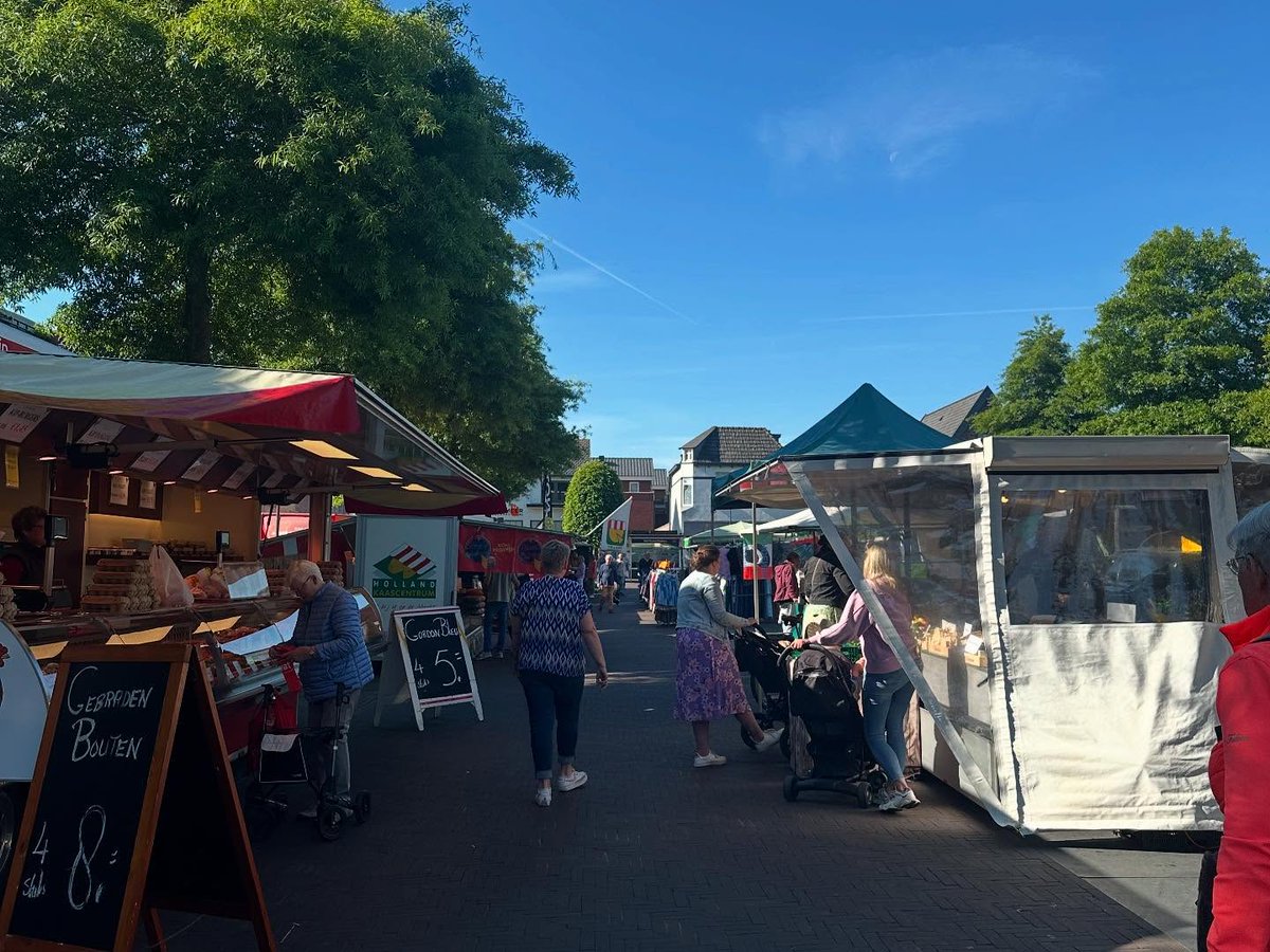 In de <a href="/GemeenteErmelo/">Gemeente Ermelo</a>  zijn standplaatsen beschikbaar op de weekmarkt, elke dinsdag van 08.00 tot 12.30 uur.  is de gezellige wekelijkse markt op het Raadhuisplein. Interesse? Neem dan contact op met de marktmeester 
via marktmeester@ermelo.nl of 0341 56 72 02.