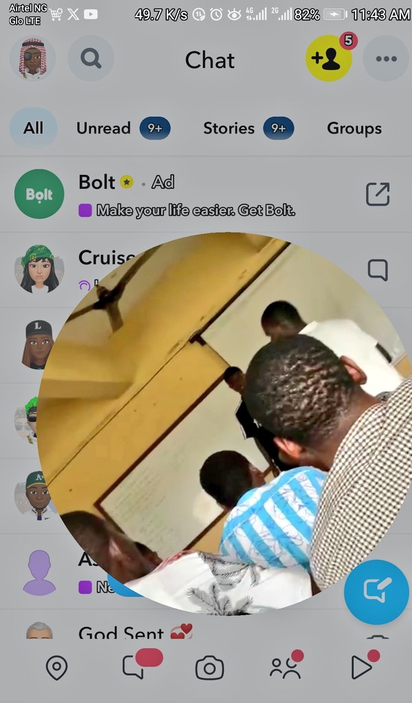 mayor_twitch's tweet image. Ppl wey dey keep streaks and sense 🫲......... 🫱 #snapchat