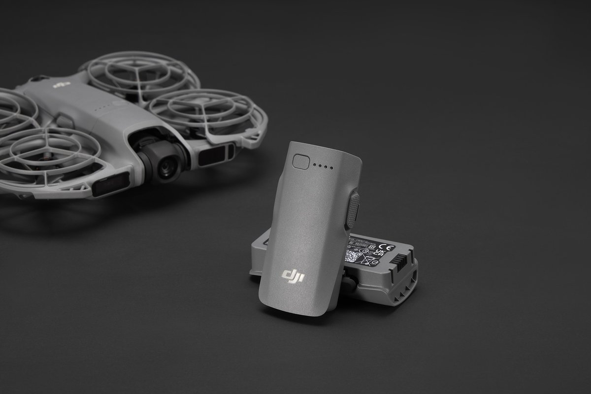#DJI has launched the DJI Neo 2 - DJI's most compact drone with omnidirectional obstacle sensing.

Upgrades include enhanced camera, upgraded tracking, bolstered safety systems, and intelligent shooting modes. 

Pre-order now: heliguy.com/dji-drones-sho…

#drones #djineo2 #vlogger