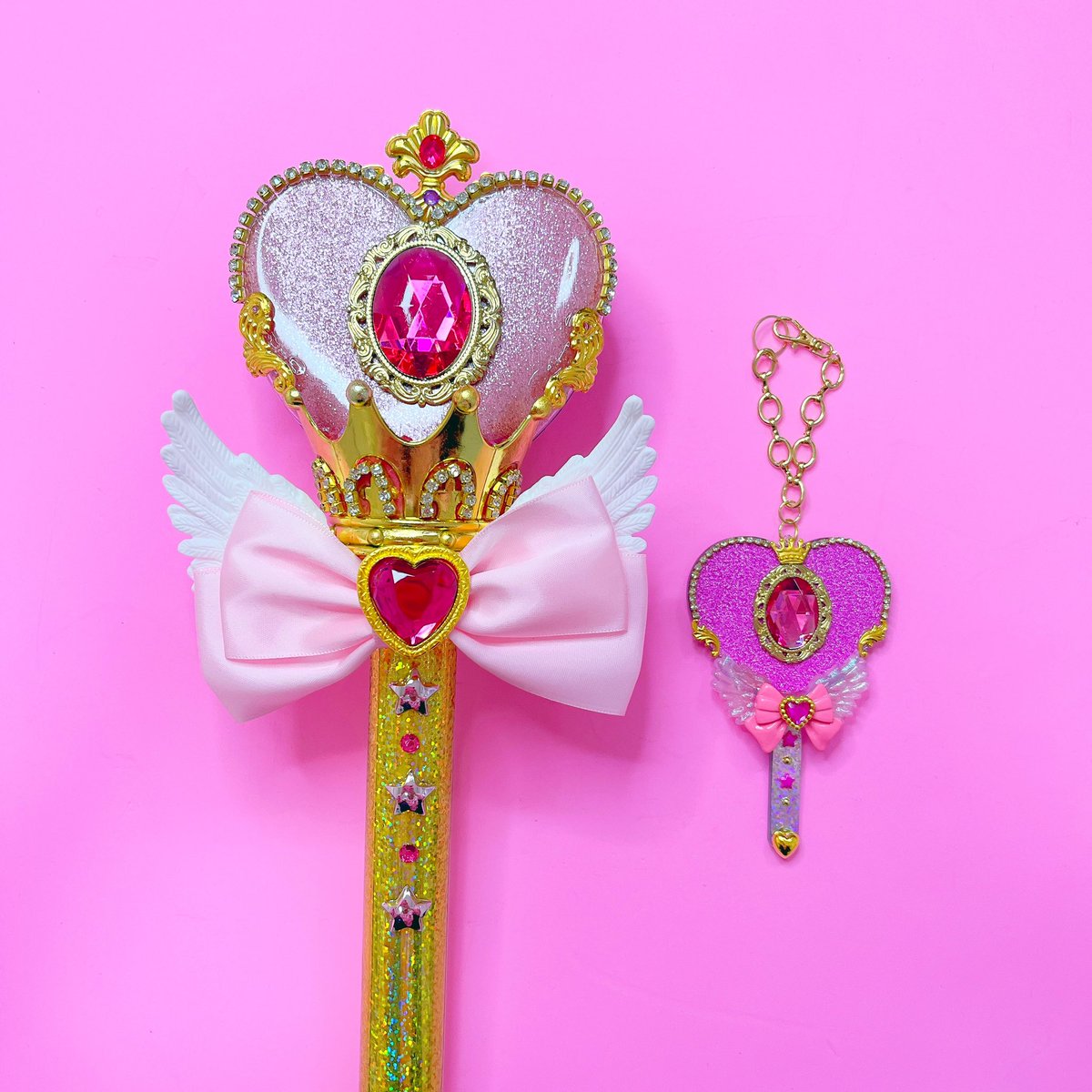 本格派魔女っ子ステッキと ミニチュアステッキチャームの 親子ショット