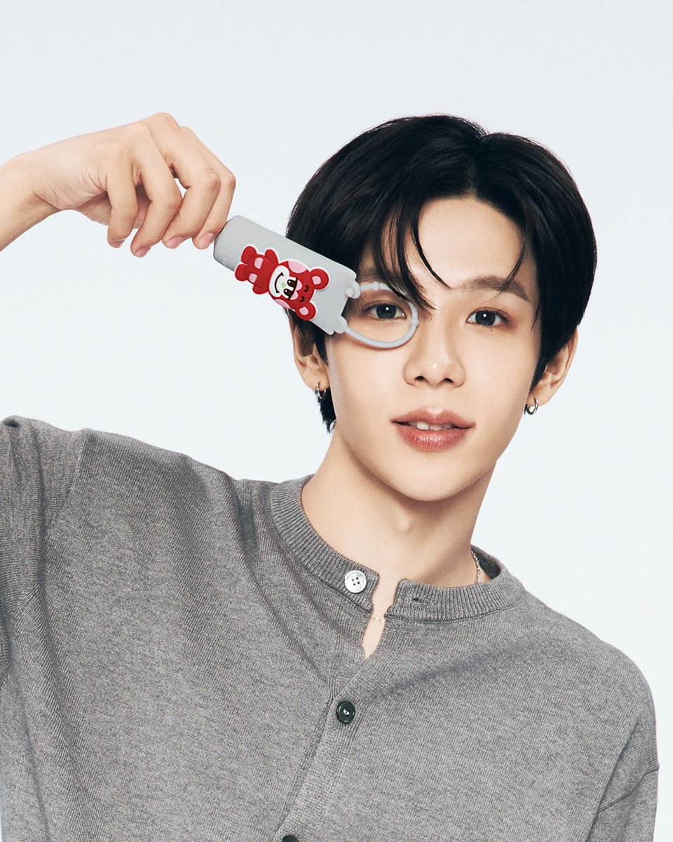 #UIQXRIIZE
タグミー バイオーム ハンドクリーム
 
#RIIZE ショウタロウPICK🪄
✅Back Hug Powdery No. 45

包み込むようにやさしく残る、ふんわりとしたパウダリーの香り。
 
#UIQ と #RIIZE  コラボハンドクリームでハンドケアもバッチリ✨
 
#UIQ  #ユイク #RIIZE #ライズ #SHOTARO