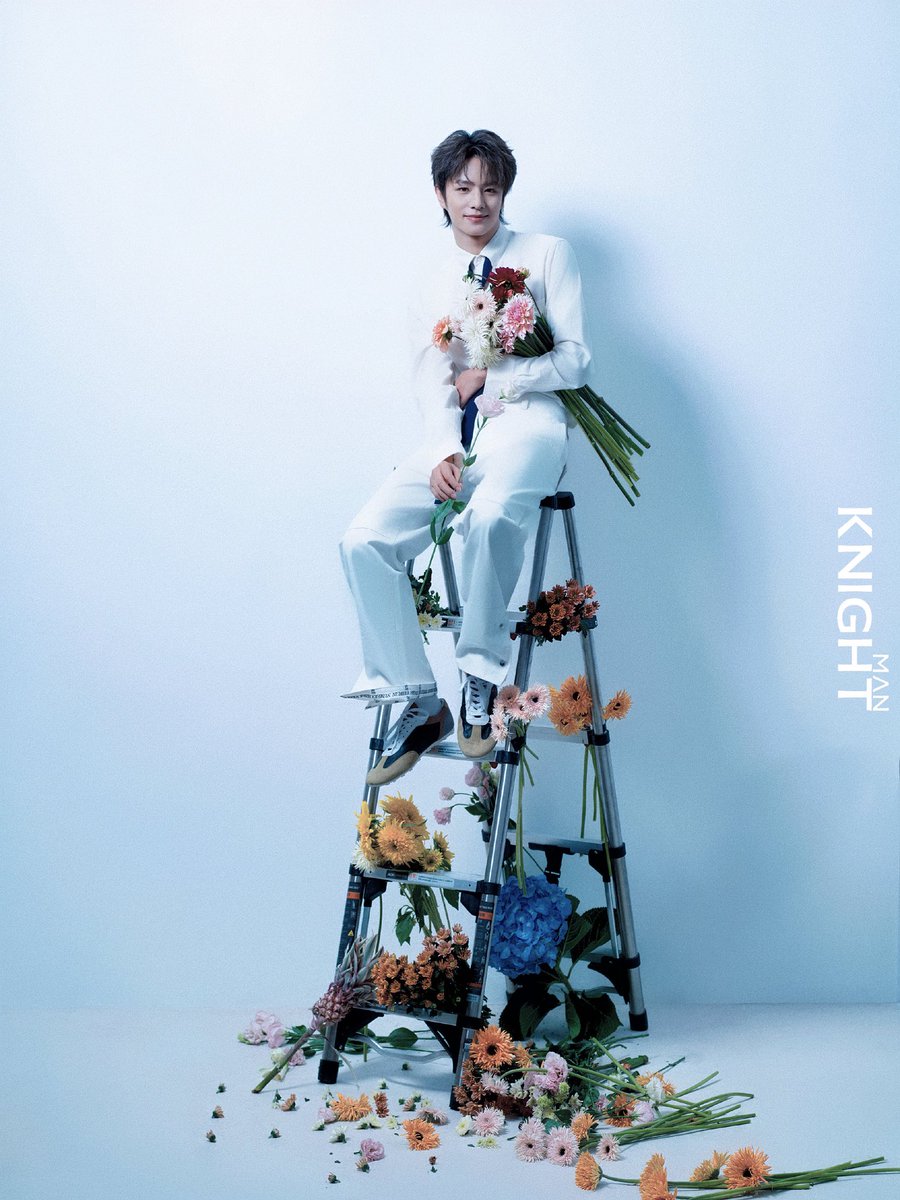 sunflowerville_'s tweet photo. 📸251113 KNIGHTMAN中文版 WEIBO 🆙

“In the two years since his debut, he has kept challenging himself &amp; continuously improving. Difficulties have never worn down his youthful spirit nor diminished his pure passion. +

4/5

#LEVxKNIGHTMAN #KNIGHTMAN
#LEV #WANGZIHAO
@LEV_Official_ https://t.co/MV4wLpmBQ1
