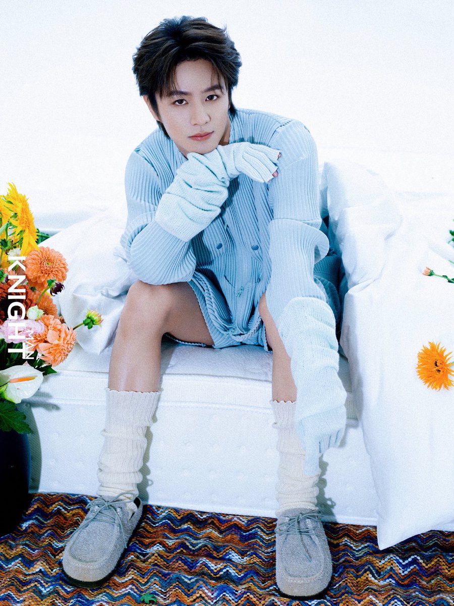 sunflowerville_'s tweet photo. 📸251113 KNIGHTMAN中文版 WEIBO 🆙

“In the two years since his debut, he has kept challenging himself &amp; continuously improving. Difficulties have never worn down his youthful spirit nor diminished his pure passion. +

4/5

#LEVxKNIGHTMAN #KNIGHTMAN
#LEV #WANGZIHAO
@LEV_Official_ https://t.co/MV4wLpmBQ1