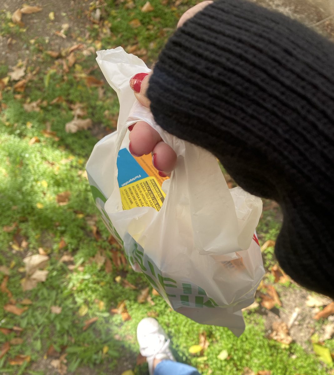 Yok kanka hasta değilim toparladım da çıkmışken bi görüneyim(farenjit)