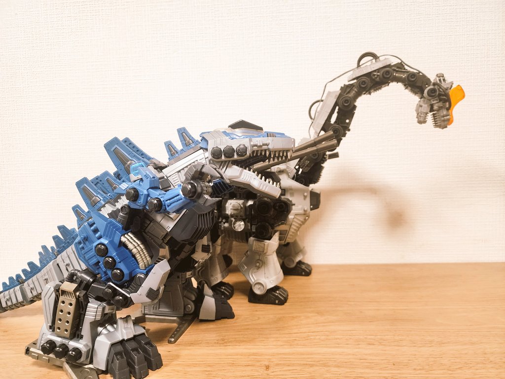 旧ゾイド2機目 1/72 RZ-037 ウルトラザウルス 襲来…！！(完成品) 足り