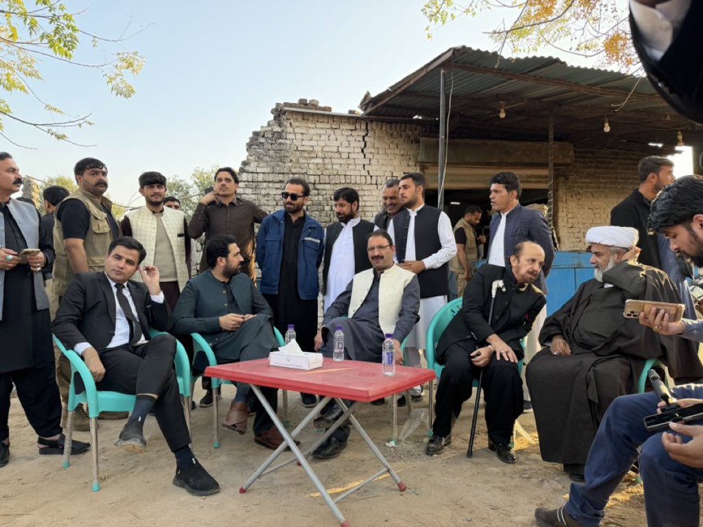 MehwishQamas's tweet image. ادیالہ کے باہر