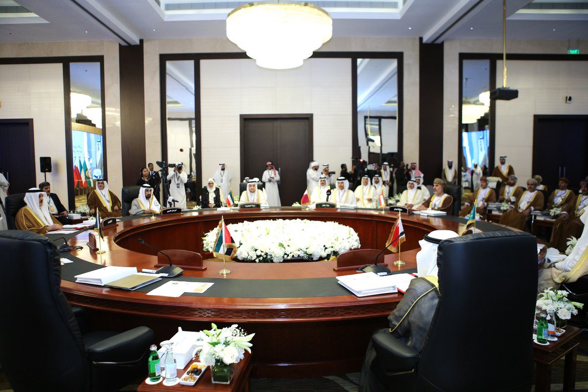 أكدت في كلمتي أمام الاجتماع الـ19 لرؤساء المجالس التشريعية في دول مجلس التعاون الخليجي، الذي عُقد اليوم في #المنامة، أن الانطلاق الحقيقي للعمل الخليجي المشترك يقوم على الإيمان بوحدة المصير، وعلى الروابط التاريخية والثقافية والاجتماعية التي تجمع دولنا وتمنح عملنا البرلماني عمقه