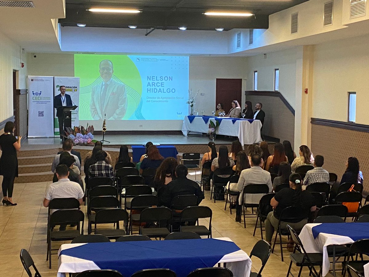 micittcr's tweet image. El MICITT, por medio del Programa CECI, realizó una actividad de entrega de certificados a personas que concluyeron procesos formativos en cursos de emprendimiento, ofimática y formación de formadores.

#CECI #Formación #TalentoDigital