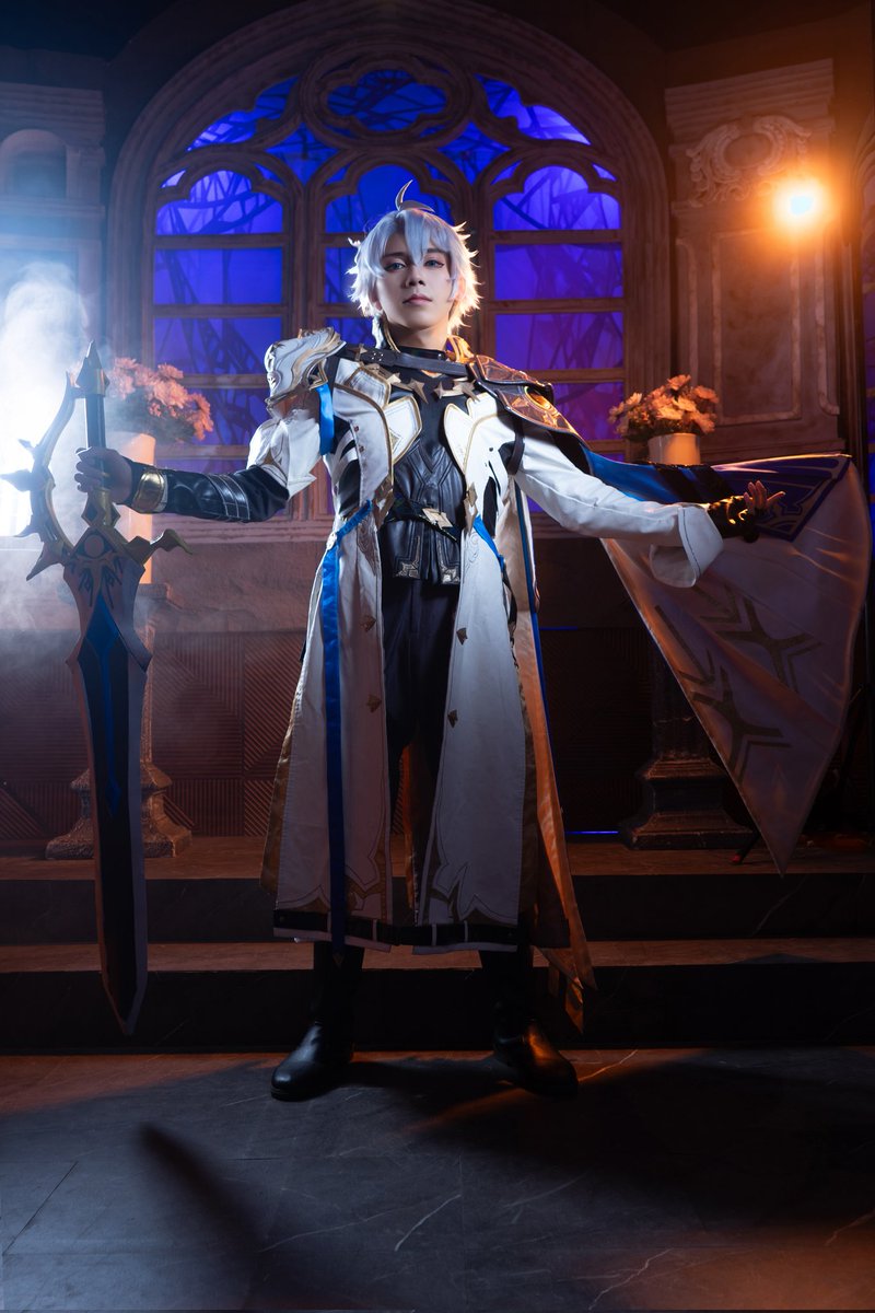 Chambaracosplay's tweet photo. 未来は絶対だ！

[Photosession]
📷: @reikorner.id
@keylightgallery 

#cosplay #phainon #khaslana #honkai #honkaistarrail #starrail #honkaistarrailcosplay #hsr #白厄 #ファイノン #卡厄斯兰那 #崩坏星穹铁道 #崩坏 #崩壊スターレイル #崩壊 #スターレイル #コスプレ #chambaracosplay https://t.co/rnVBz16NMp