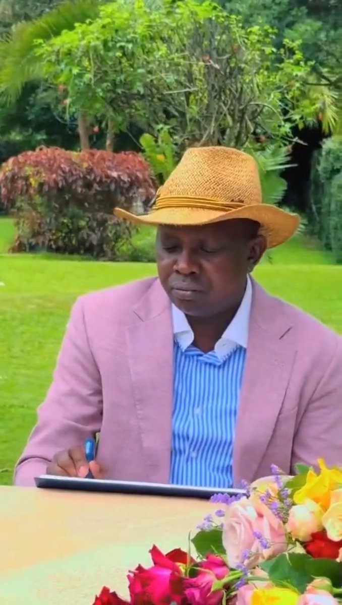 snrgoodman's tweet image. Diya Masi

Am rite tis leta tu let yu no dat I miss yu so maji. What is dat am heard that yu and buku10 are fanya deya in Narobi? My hat broken indu pises wen I hear dat

Tel buku10 I wait him here in edoret wit my goons when he is travel to pungoma to eat Christmas 

I lafyu beb