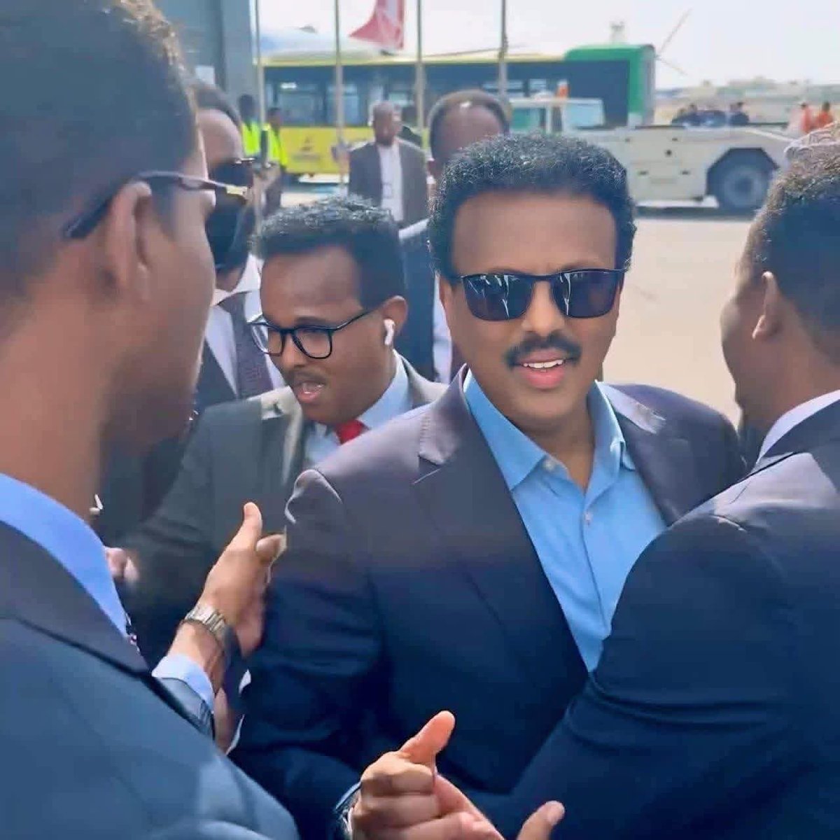 EngAbdi_O's tweet photo. Welcome back the  9th president of Federal Republic of Somalia @M_Farmaajo https://t.co/hCk8J9p2wM