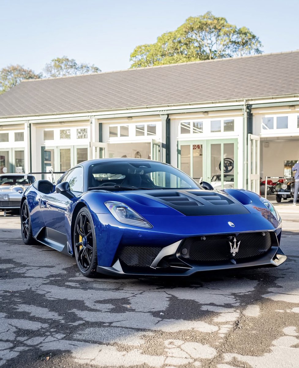LUX Cars tweet media