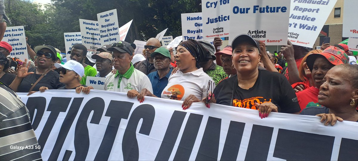 kealeboga_keah's tweet image. #ArtistsUnited march over alleged corruption at #SAMRO