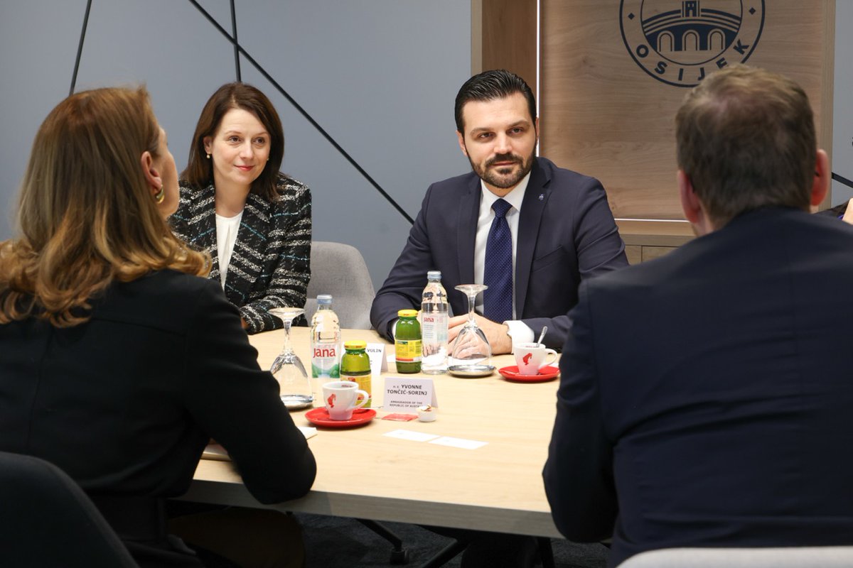 Inaugural visit to Osijek, welcomed by Deputy Mayor Dragan Vulin. Discussions focused on strengthening economic &amp; cultural ties, innovation &amp; sustainability. Many thanks to our hosts for the warm welcome and fruitful dialogue. <a href="/yts_at_eu/">Yvonne Tončić-Sorinj</a> <a href="/MarinaChrystoph/">Marina Chrystoph</a>