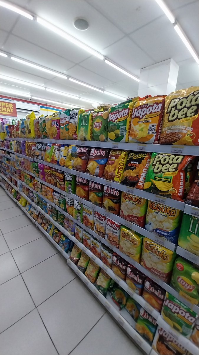 Guyssss klean klo ke sini, beli snack yang mana????😄

Saranin snack terenak di indo/alfa menurut klennn!😍