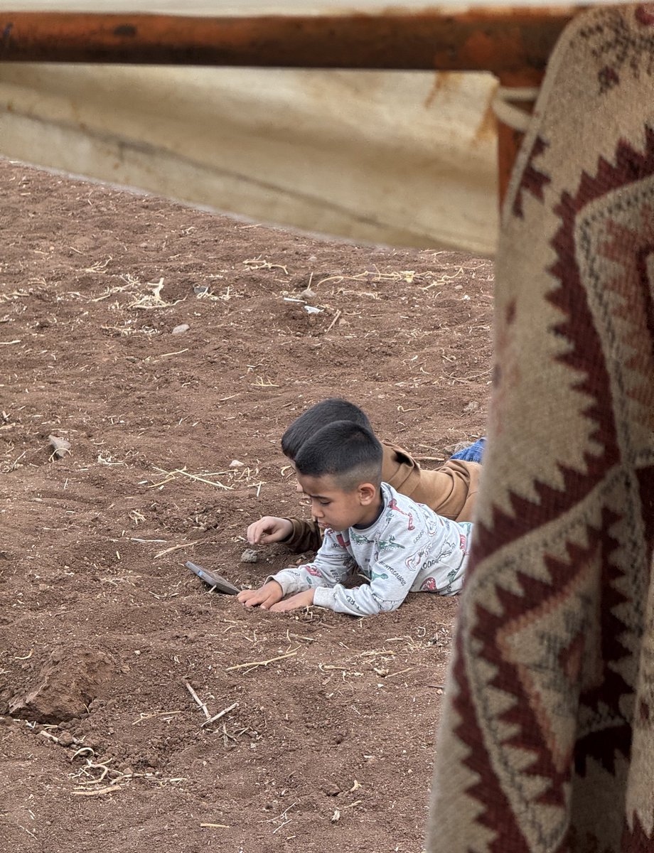 Yeğenlerime sürekli telefonla oynadıkları için kızdım. Gidin tarlada toprakta sokakta oynayın dedim. sonuç