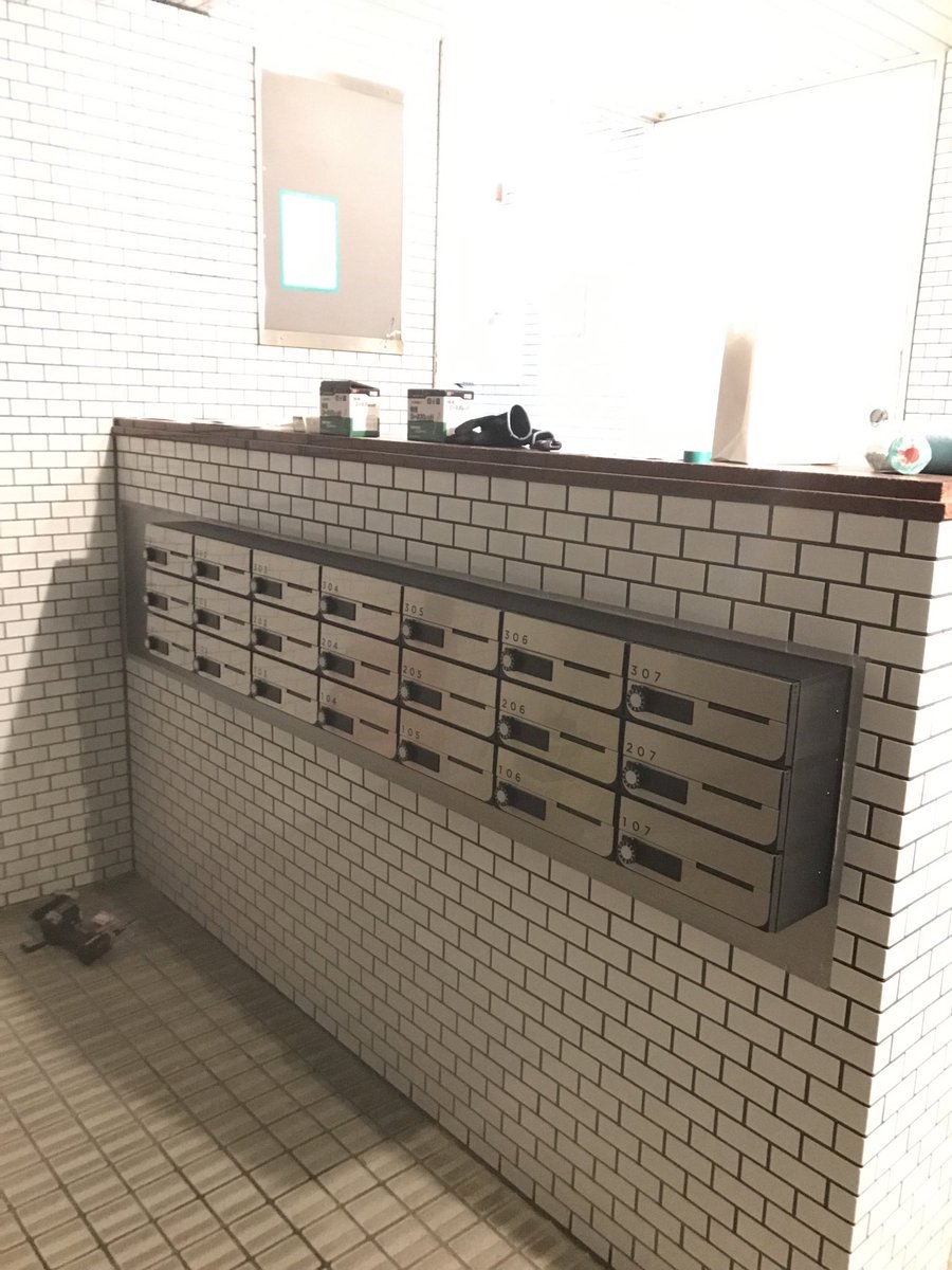 FeelingPay's tweet image. 本日の。
郵便ポスト交換と宅配ボックス新設。
1日がかりでした_:(    _ ́ཫ`):_