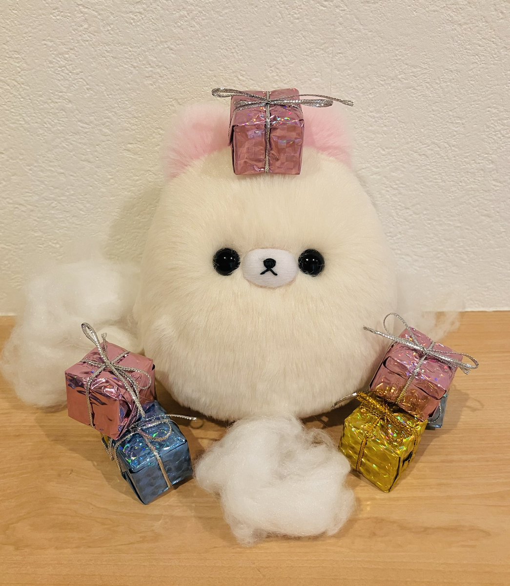 aroebera25's tweet photo. いちごみるくもふ は、クリスマスに向けてみんなに配るプレゼントを調達し始めています

ドアップもかわいいね🍓❣️

#もさげのきろく https://t.co/85iyNwLiGO