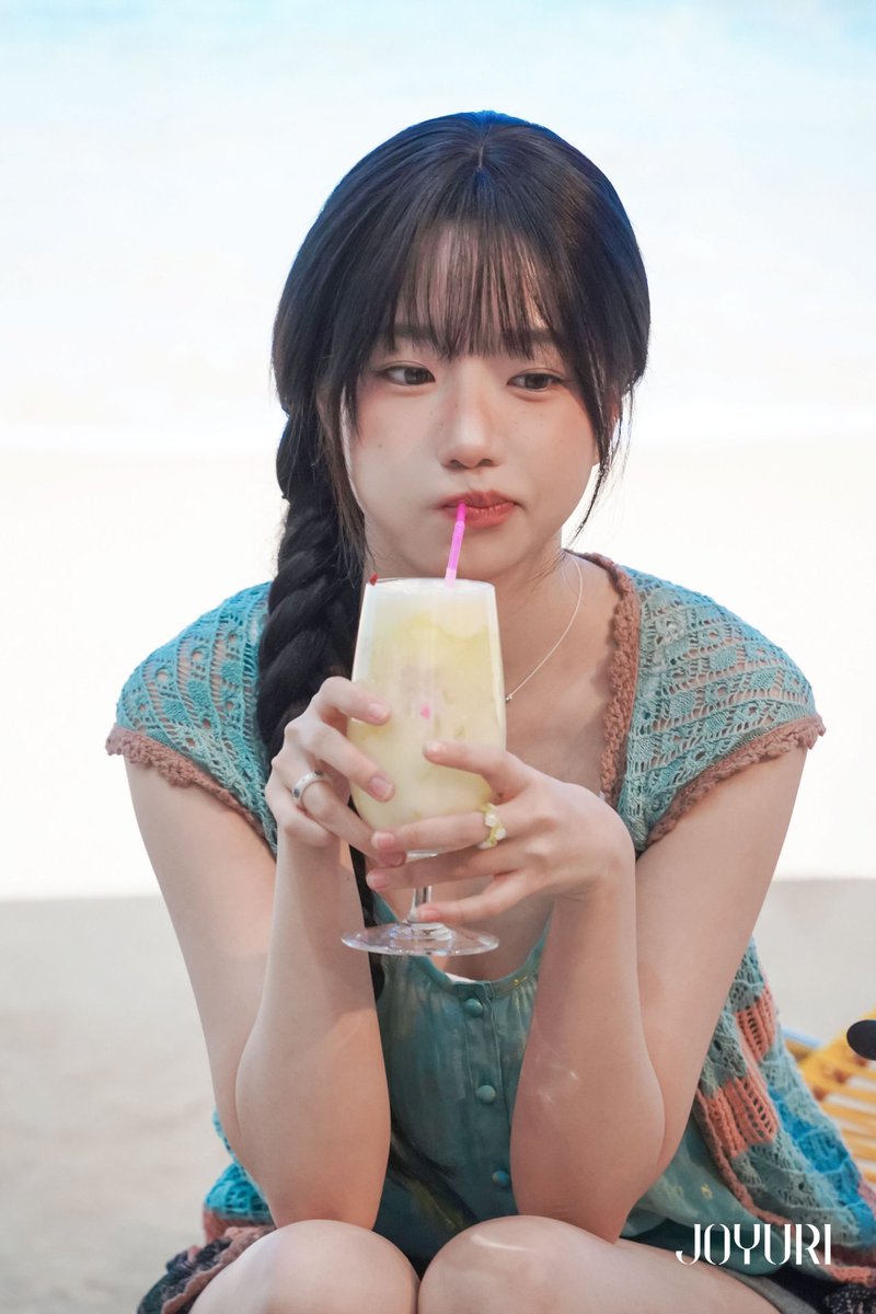 jo yuri pics ☁️ tweet media