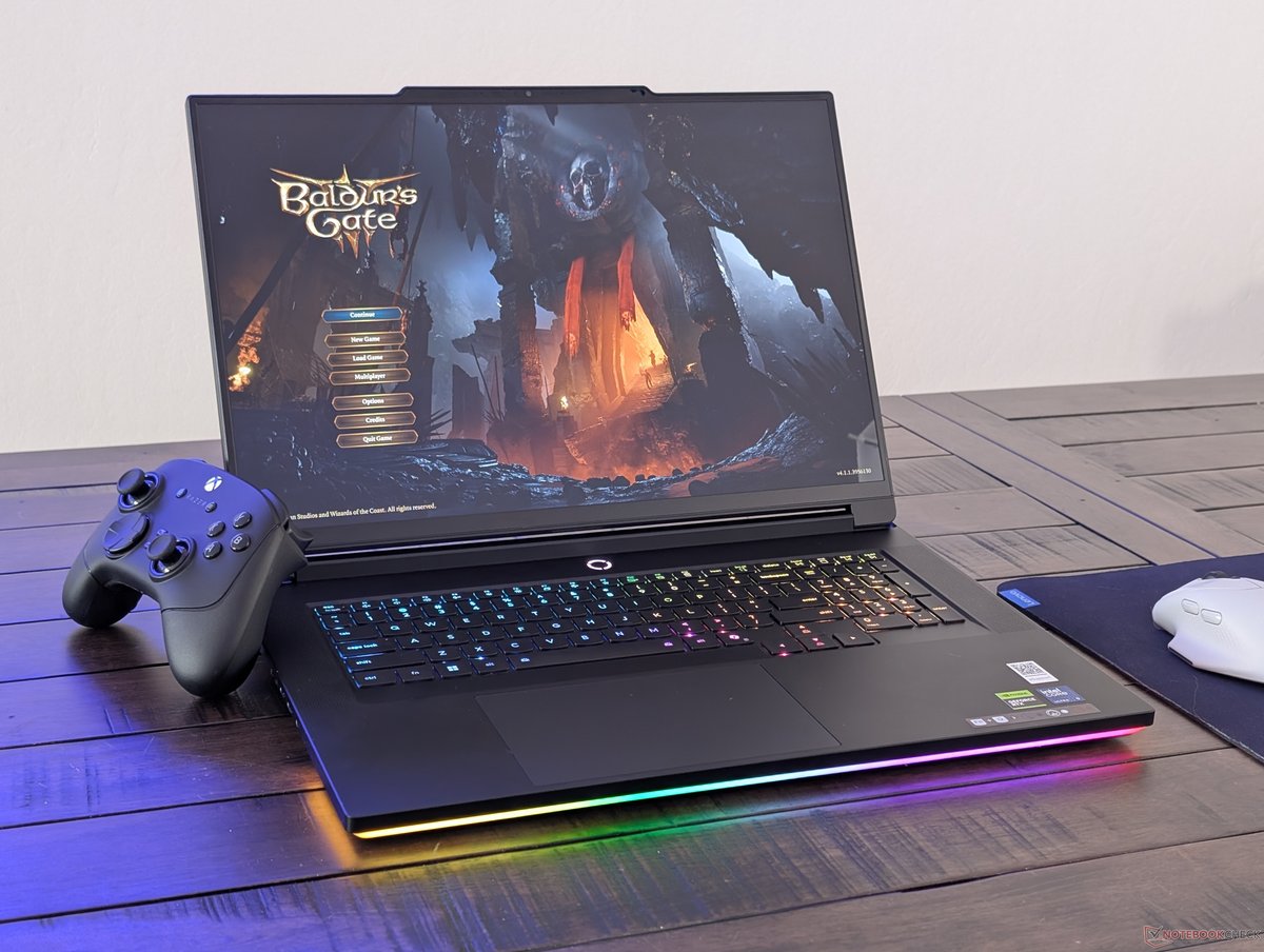 notebookcheck's tweet image. Legion 9 18IAX10 Test: Lenovos erstes 18-Zoll-Gaming-Notebook ist fast ein Selbstläufer dlvr.it/TPFBqK #Lenovo #GamingNotebook #Legion9 #MSITitan #RazerBlade