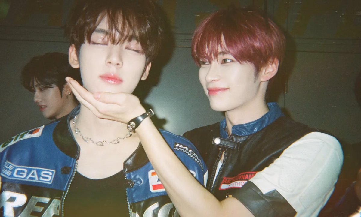 ใครจะบอกฮันบินคนแรกว่ายูจินไม่ใช่ลูกแท้ ๆ ของฮี 😭😭😭✌🏻