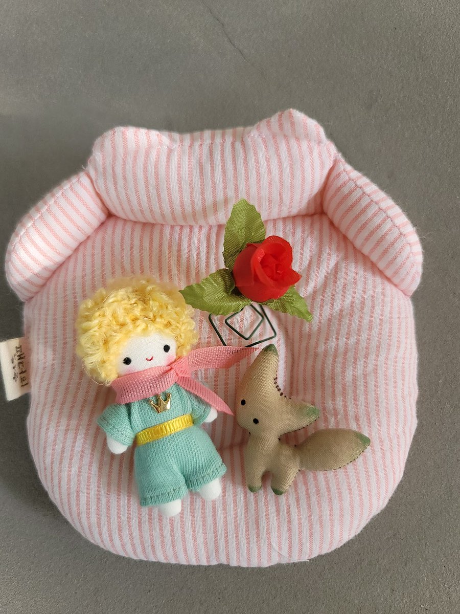 ☁️ 솜뭉치들만의 세상, 솜뭉치 온리전 🌨️
❄️ 겨울에 솜프리마켓11⛄️
🗓️ 25년 12월 20일 (토)
🏛️ 서울 SETEC전시장 3관 (서울 3호선 학여울역)

<팬더의하루>   
📕창작인형, 악세사리,소품/10cm/인형, 가구
🎀작디작은 인형들과 함께 아기자기 빅쿠션을 만들고 있습니다~

⭐️ instagram.com/@pandasday78