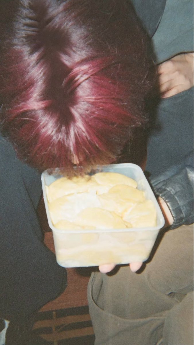 แซ่บหลาย ผู้บ่าวแอบกินทุเรียนแซ่บ 😋