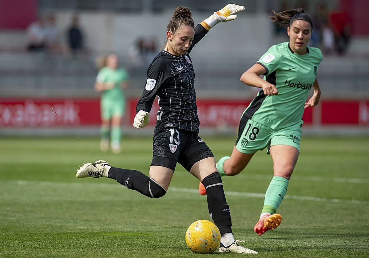 🎙️Nanclares en <a href="/EllasJueganOCR/">Ellas Juegan</a> 

"El míster se preocupa mucho a nivel personal por las jugadoras"

"Para él también ha sido un aprendizaje, venía de la selección, donde va todo rodado, con jugadores muy superiores y aquí te tienes que adaptar"

ondacero.es/podcast/origin…