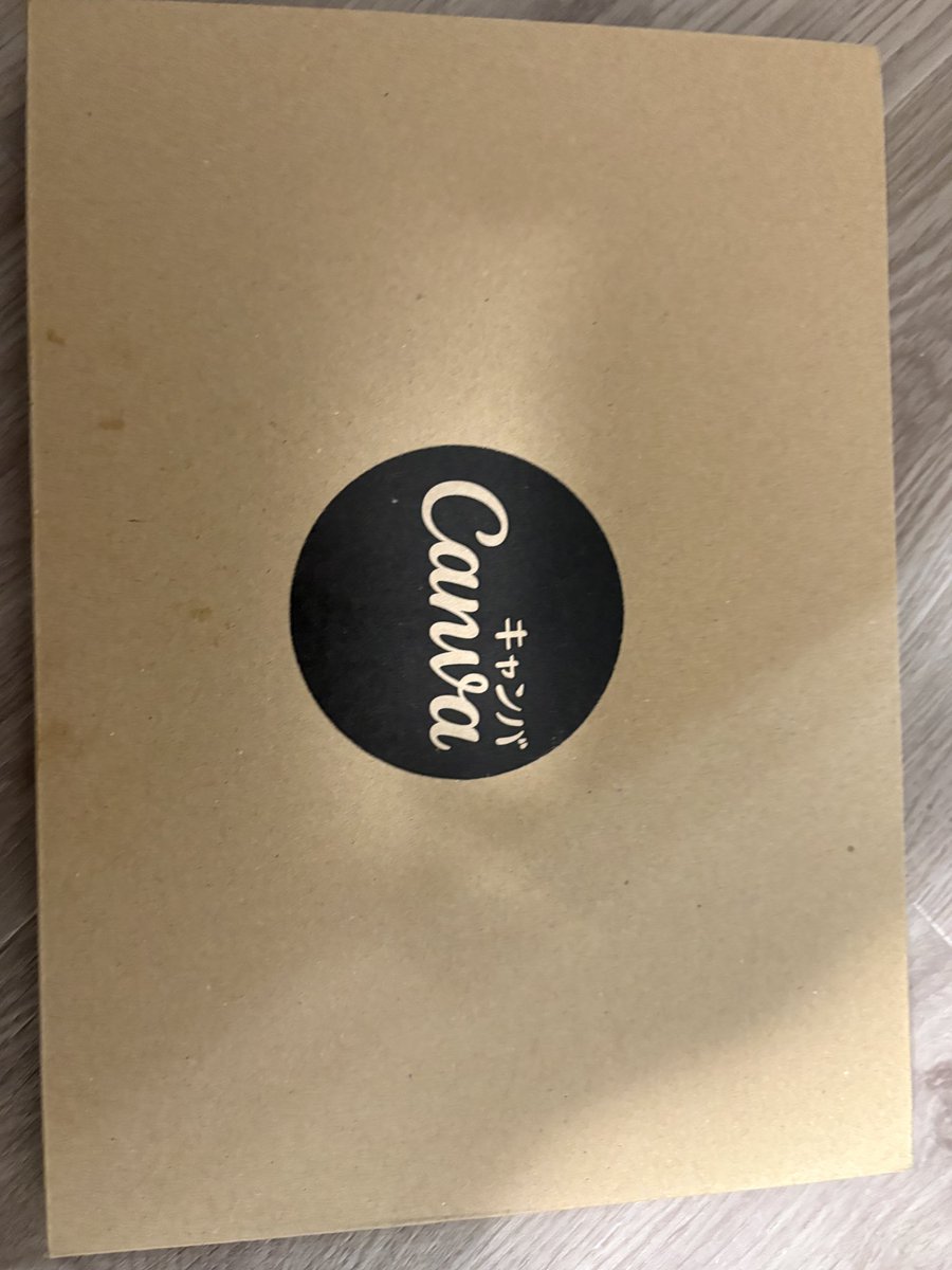 NavQck's tweet photo. canvaから荷物届いた https://t.co/50envfGxVM