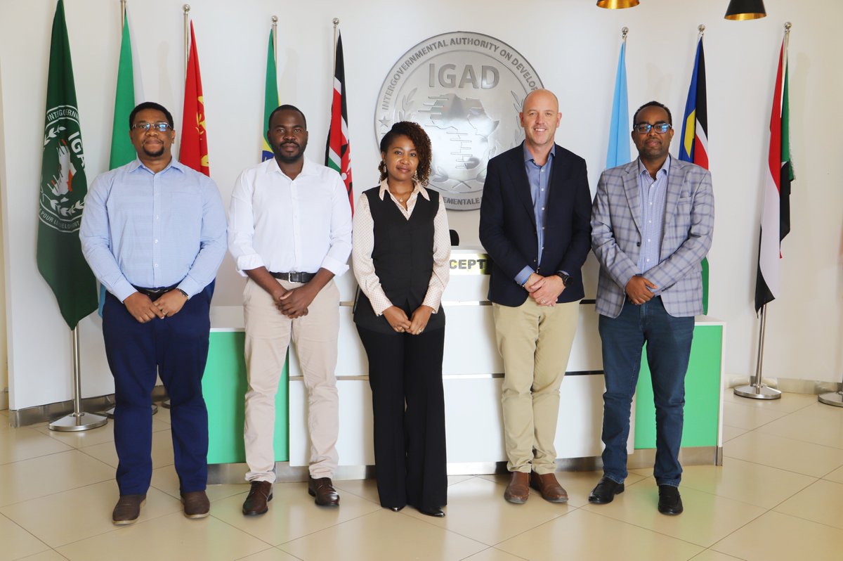 IGAD_CPAC's tweet photo. 🤝 Strengthening collaboration on resilience building through nature-based solutions and disaster risk management across the IGAD region: Earlier today, we engaged with @UNEP_Africa delegation at ICPAC to align scientific expertise, environmental solutions, and community priorities, ensuring countries and vulnerable populations can anticipate, adapt, and thrive amid a changing climate.
