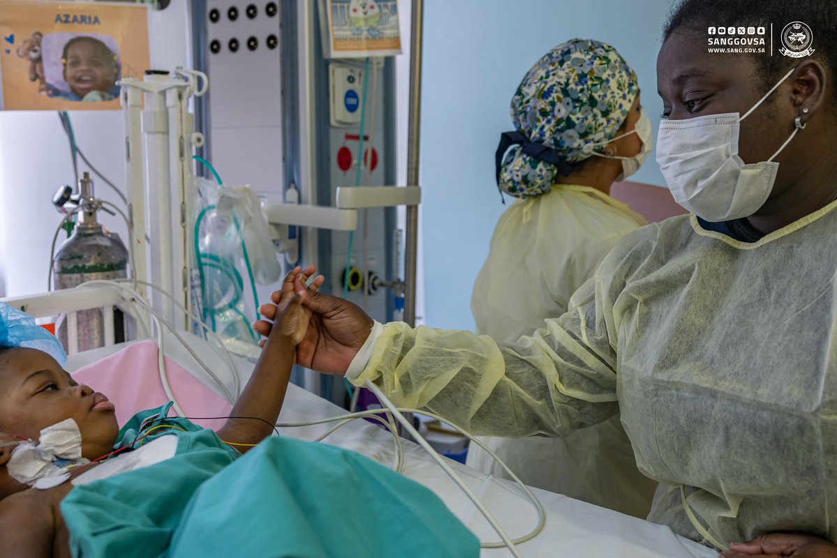 كانت لحظة فَصل، لكنها ولادة جديدة للحياة.

خروج #التوأم_السيامي_الجامايكي "أزورا" و "أزاريا" من غرفة العمليات بعد نجاح عملية فصلهما على يد الفريق الطبي الجراحي بـ <a href="/NGHAnews/">MNGHA</a> 

#وزارة_الحرس_الوطني