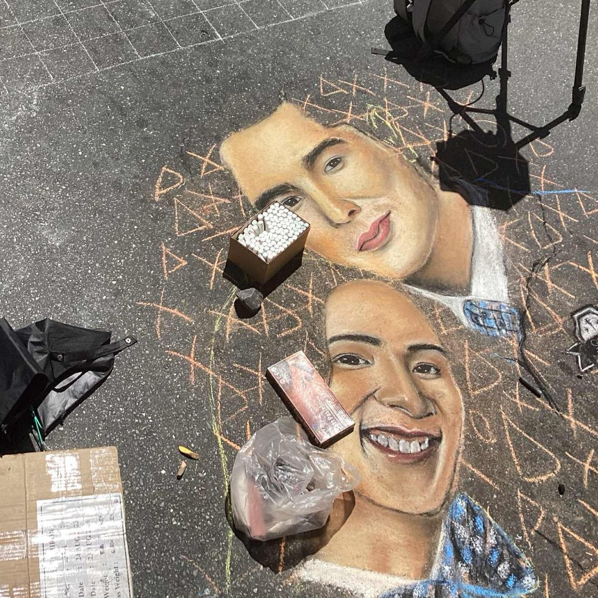 trickzjames's tweet photo. CHALKART COMMISSION 🎨
( Oct. 26,2025 )
❤️🔥 HyGab
🎨soft pastels,dustless chalks
Thankyou po ulit sa tiwala 🙏
Ma'am @AprilJenne28
#HyGab #chalkart #commission #GabLagman #HyacinthCallado #sessionroad #BaguioCity https://t.co/sJDwFD03fN