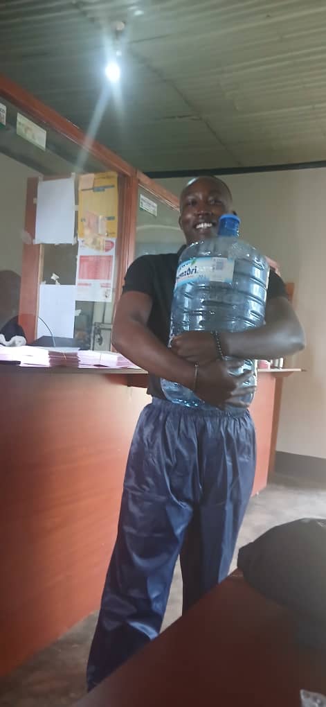 brucekato54's tweet image. #SavourLifeNaturally 
#WaterOclock
#RefreshUG
#CCBU