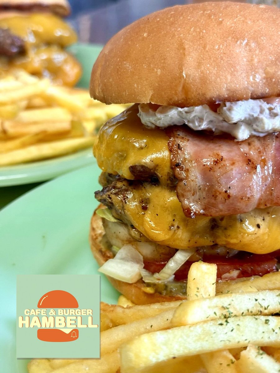 UncertainLogic's tweet photo. UL Vol.2 飲食ブース
【 CAFE&amp;BURGER HAMBELL 】

群馬県前橋市のカフェバーガーショップ、ハンベルさんの出店が決定🔥

今回のイベントでは直火焼きですが、前橋のお店ではこだわりの炭火焼きパティが味わえます。

ぜひ、ご賞味ください🍔✨

#アンロジ 
#uncertainlogic_vol2 https://t.co/AbwRRyhTlf