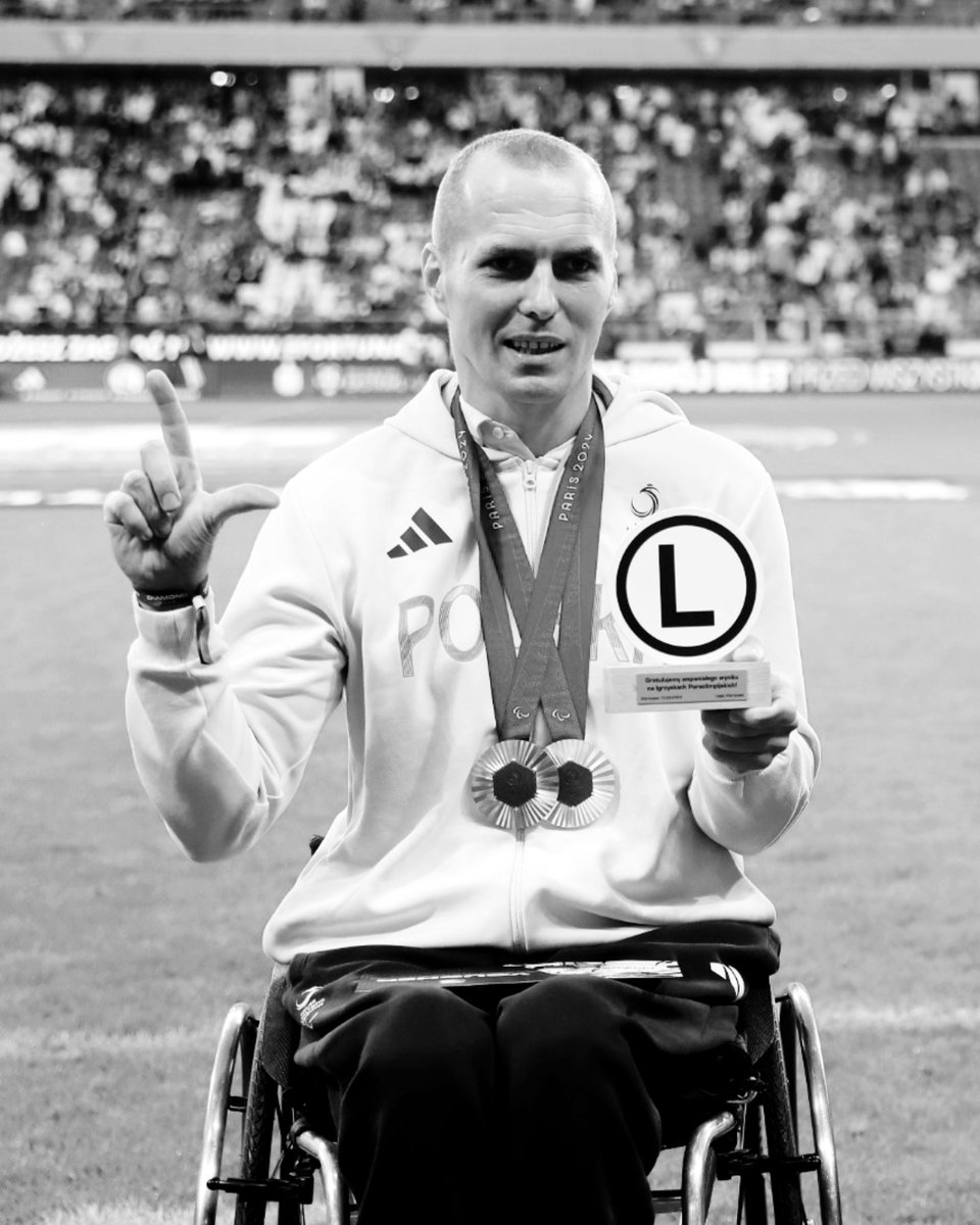 Dziś mija rok od odejścia Michała Dąbrowskiego – Legionisty, wyjątkowego sportowca, paraolimpijczyka, człowieka o ogromnej sile ducha i sercu pełnym pasji. Jego determinacja, uśmiech i miłość do życia pozostaną na zawsze w naszej pamięci.