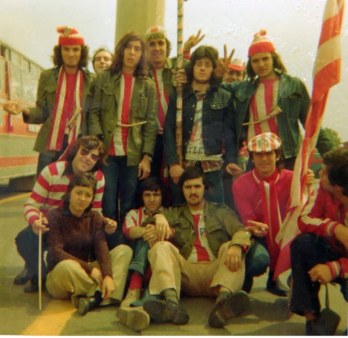 RMendoz63583473's tweet image. PEÑA FONDO SUR 
1974