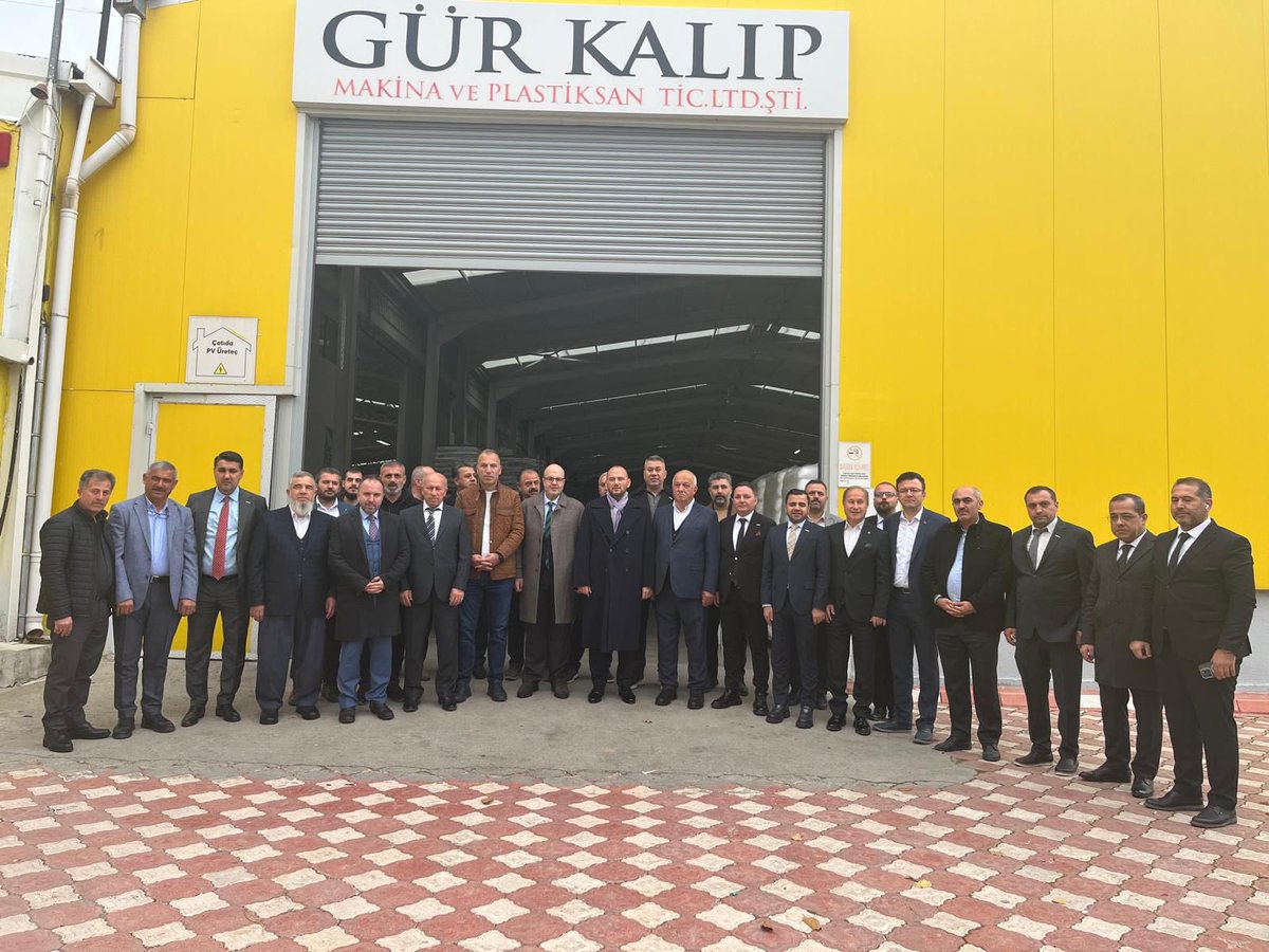 📍Amasya’dayız.

MÜSİAD Amasya Şube Başkanımız İsa Gür’ün firması olan Gür Kalıp Makina ve Plastik’in üretim tesisini ziyaret ettik, çalışmaları hakkında bilgi aldık.

Başkanımıza misafirperverlikleri için teşekkür ediyor, hayırlı ve bereketli kazançlar diliyorum.