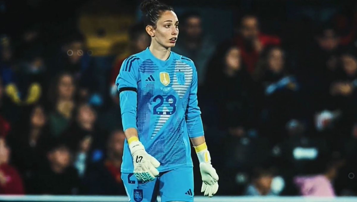 🎙️Nanclares en <a href="/EllasJueganOCR/">Ellas Juegan</a> 

"Ir con la selección me hace vivir otra realidad y ver el camino que queda aún por recorrer como equipo para llegar a ese nivel, es una motivación"

"Tenemos que dejar de normalizar el ganar y valorar lo  conseguido" 

ondacero.es/podcast/origin…