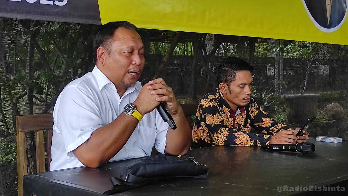 RadioElshinta's tweet image. DPD Golkar Majalengka memberikan apresiasi tinggi kepada pemerintah atas penyematan gelar Pahlawan Nasional kepada Presiden ke-2 Republik Indonesia, Jenderal (Purn) Soeharto. Hal ini disampaikan Ketua DPD Golkar Majalengka, Asep Eka Mulyana, Kamis (13/11). 📸Enc

#DPD #Golkar