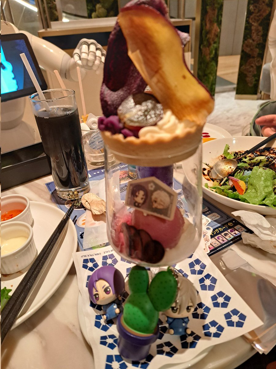 ペッパーカフェ行ってきた
ペッパー君可愛かった！
ブルーロックのコラボ飯もおいしかった😋🍴💕