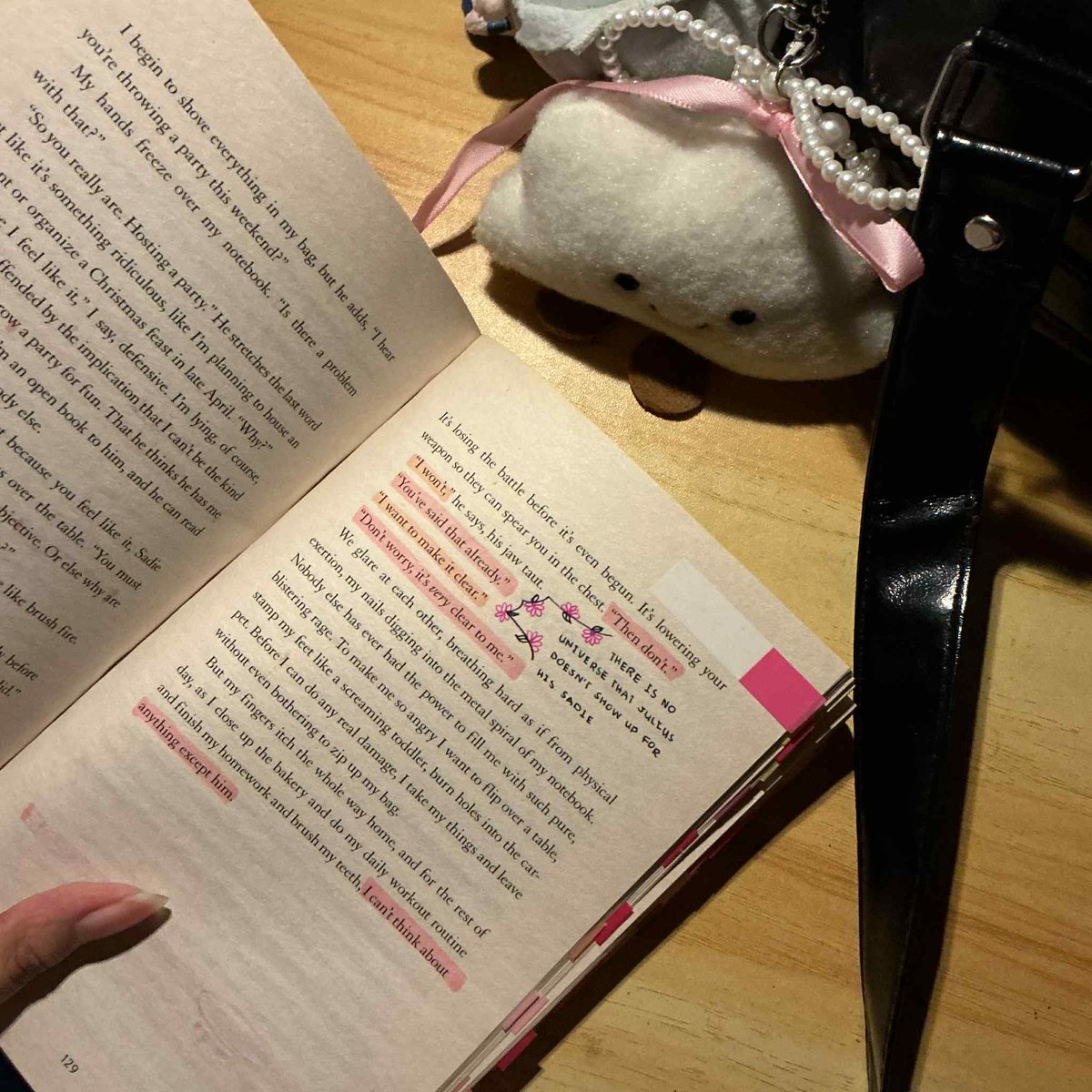 kasianara's tweet photo. a friend gave me an annotated copy of i hope this doesn't find you and its so cute omg im in love https://t.co/1OzbQR182Z