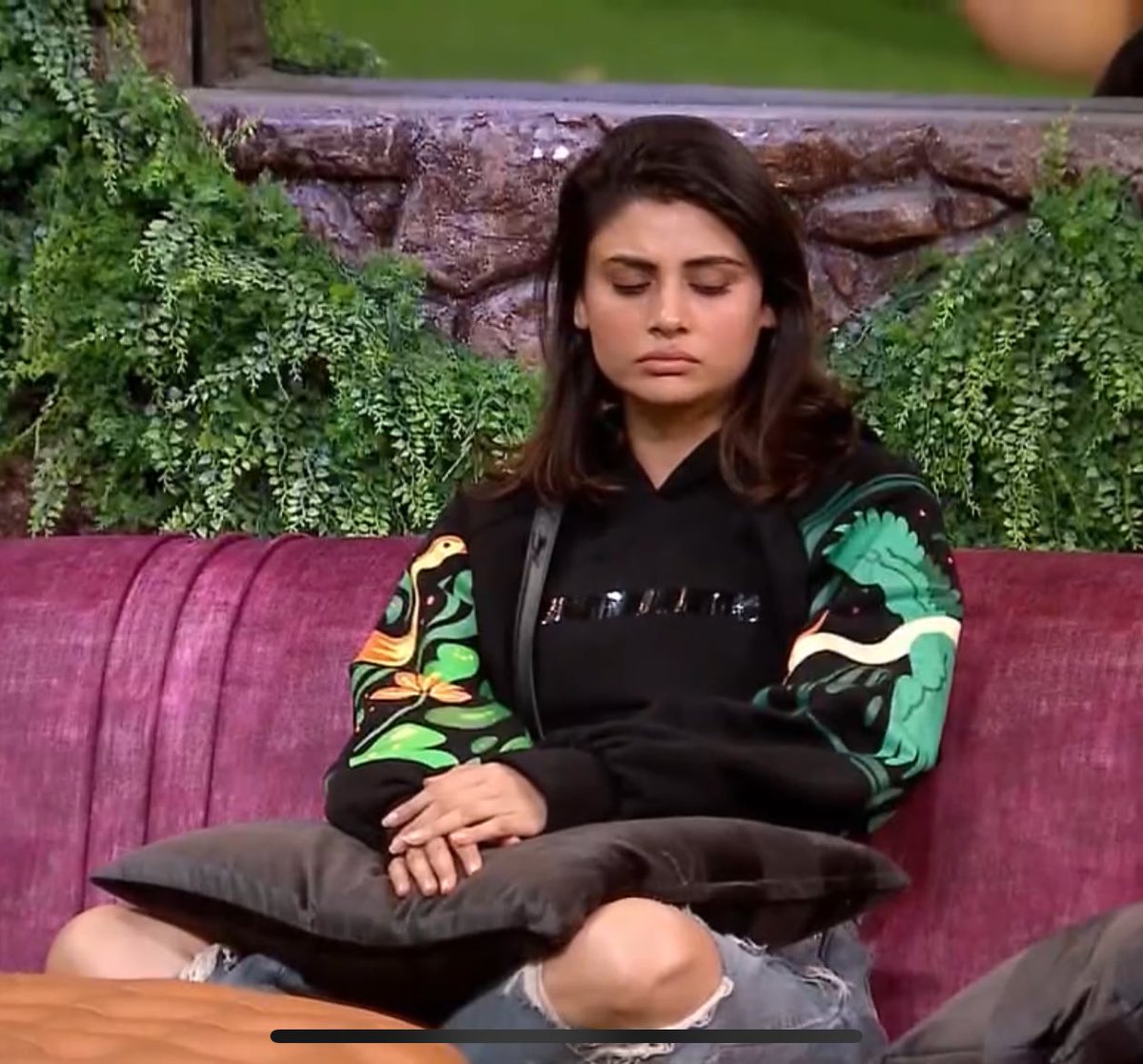 Tasnim_khj's tweet photo. Feeling sad for Malti
Pranit mat kar itni chugli
Isne tere sath kabhi galat nhi kiya
Vo tuje boht acha dost manti he
#MaltiChahar #pralti
#PranitMore𓃵 #bb19 #BiggBoss19 https://t.co/hcq1uboCQV