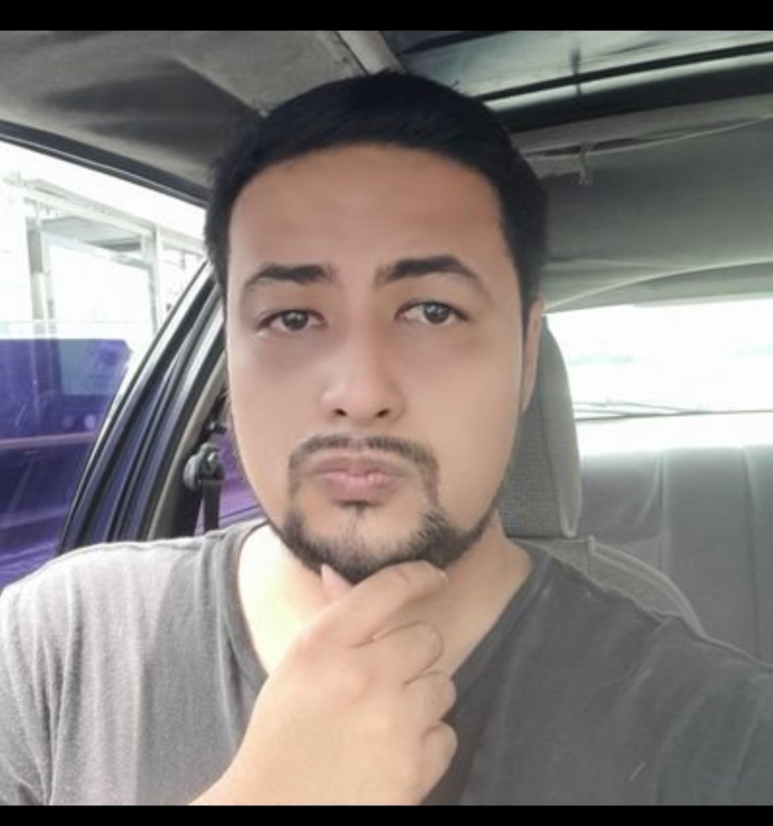 JAJAJJAJAJAJJA creo que un negro le hizo algo a este