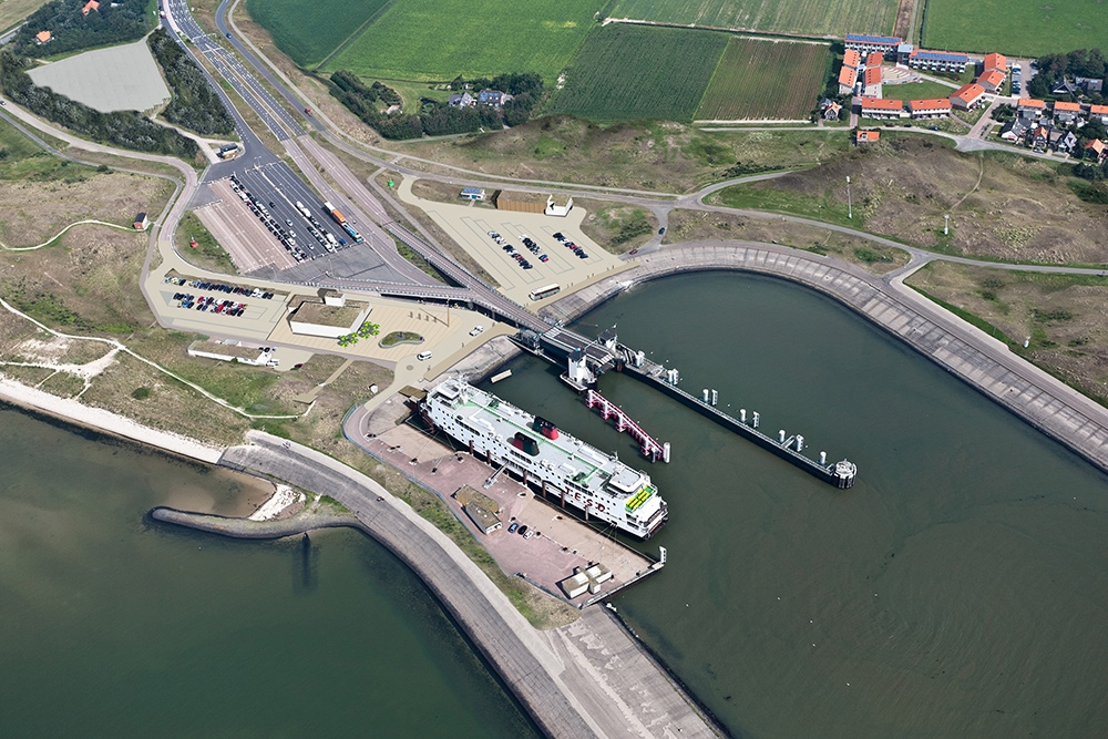 Vol verwachting klopt ons hart. 🚢 Zaterdag is de landelijke intocht van Sinterklaas op #Texel. Ga jij de goedheiligman verwelkomen? Let dan op. De N99 richting Den Helder is dicht wegens onderhoud. Om bij de boot te komen word je omgeleid. Bereid je reis daarom goed voor.