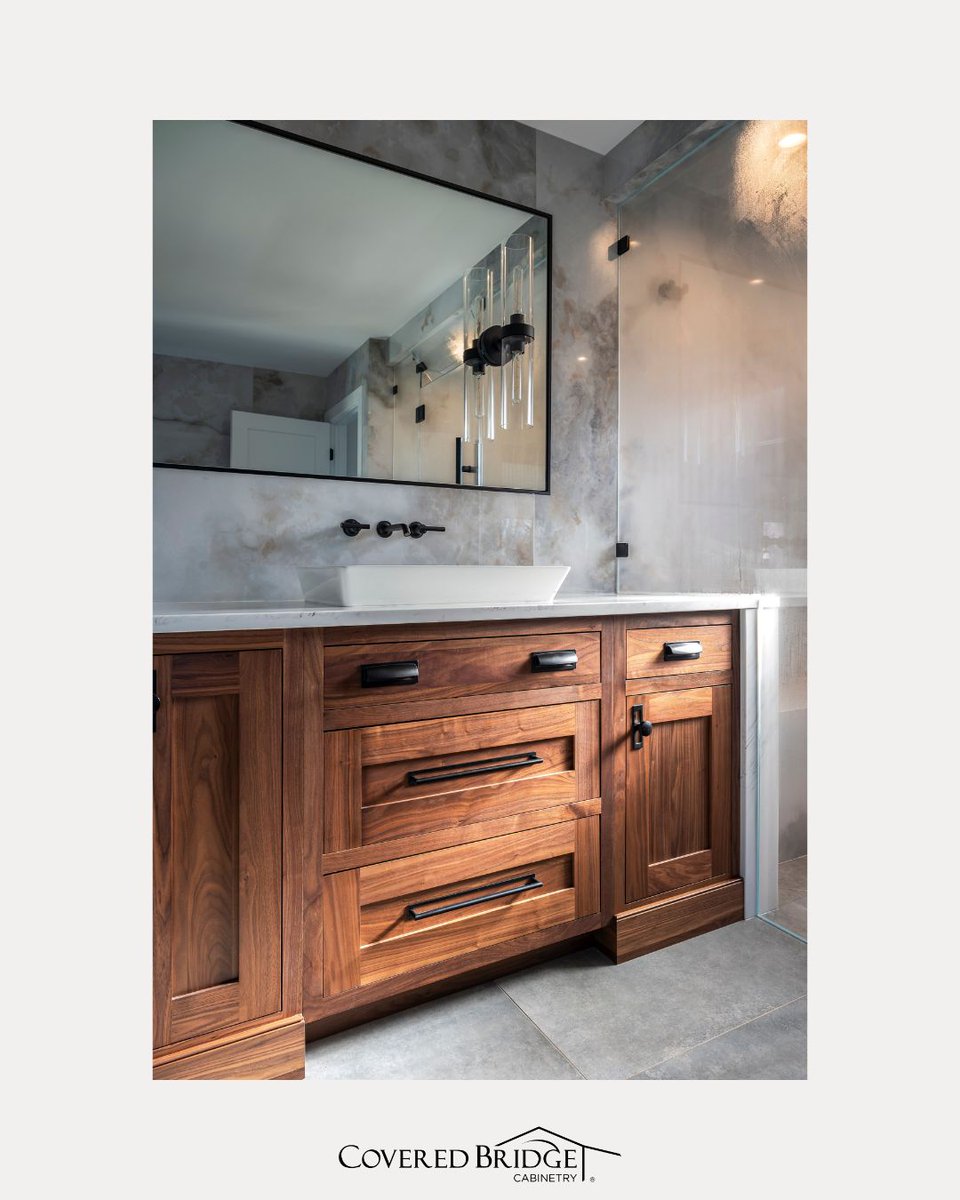 CoveredBridge_'s tweet image. More than kitchens.
This custom walnut vanity features our Ultimate Construction, gauged porcelain slabs, wall-mount faucets, and semi-recessed sinks that keep the top drawer functional.

#CoveredBridge #CoveredBridgeCabinetry #LuxuryLiving #HomeDesign #InteriorInspiratio