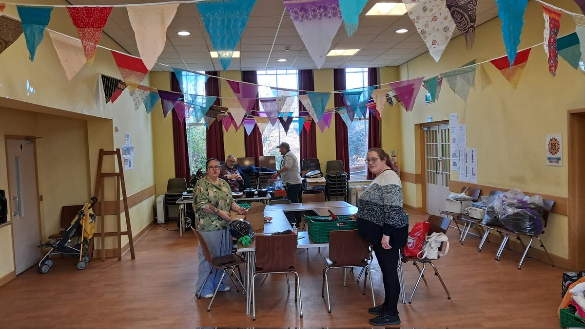 wellyeco's tweet image. SWAP SHOP, FOOD SHARERS, HAPPY CAFE WARM SPACE, SUB &amp;amp; ECO-CRAFTERS on now!

ECO HUB Swanspool Pavilion 10-2:

🔵 Wellingborough Swap Shop
🟡 Happy Café Warm, Safe Space
🟢 Food Sharers
🟣 School Uniform Bank
🟠 Eco-Crafters
⚫️ FREE PAT Testing

wellingboroughecogroup.org.uk/eco/hub/ #swapshop