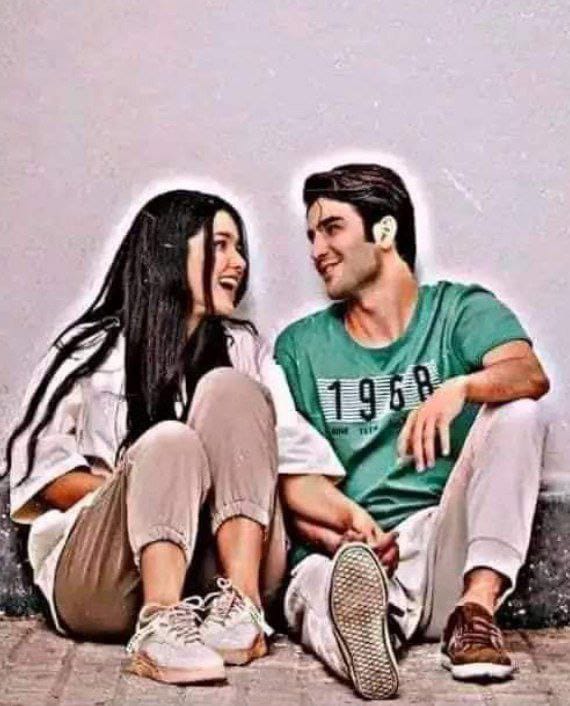 *लोग कहते हैं , तुझे सर पे चढ़ा रखा है*

*ताज , पैरों में नहीं होते  ----- बताओ उनको !*