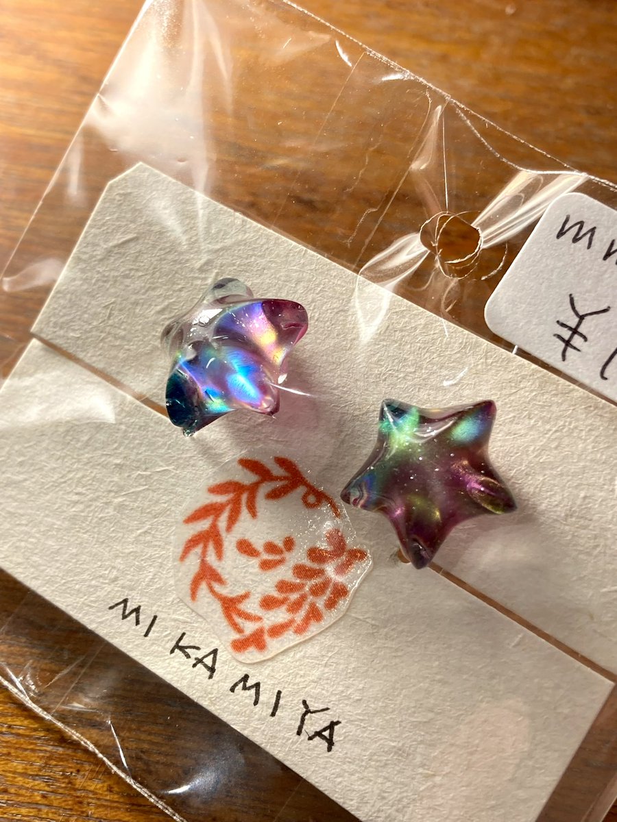 hinatan4442's tweet image. みかみやさん @shino_huyu_mon 
が新作を納品してくれました‼️
╰(*´︶`*)╯♡

みかみやさんの新作です😊

星のピアス、ノンホールピアス
ハイブリッドオパールのピアス

箱番号📦CS192、193📦1号店

ハンドメイドギャラリー
日向箱
bokkokun.com
＃みかみや ＃日向箱 ＃上板橋 ＃委託販売…