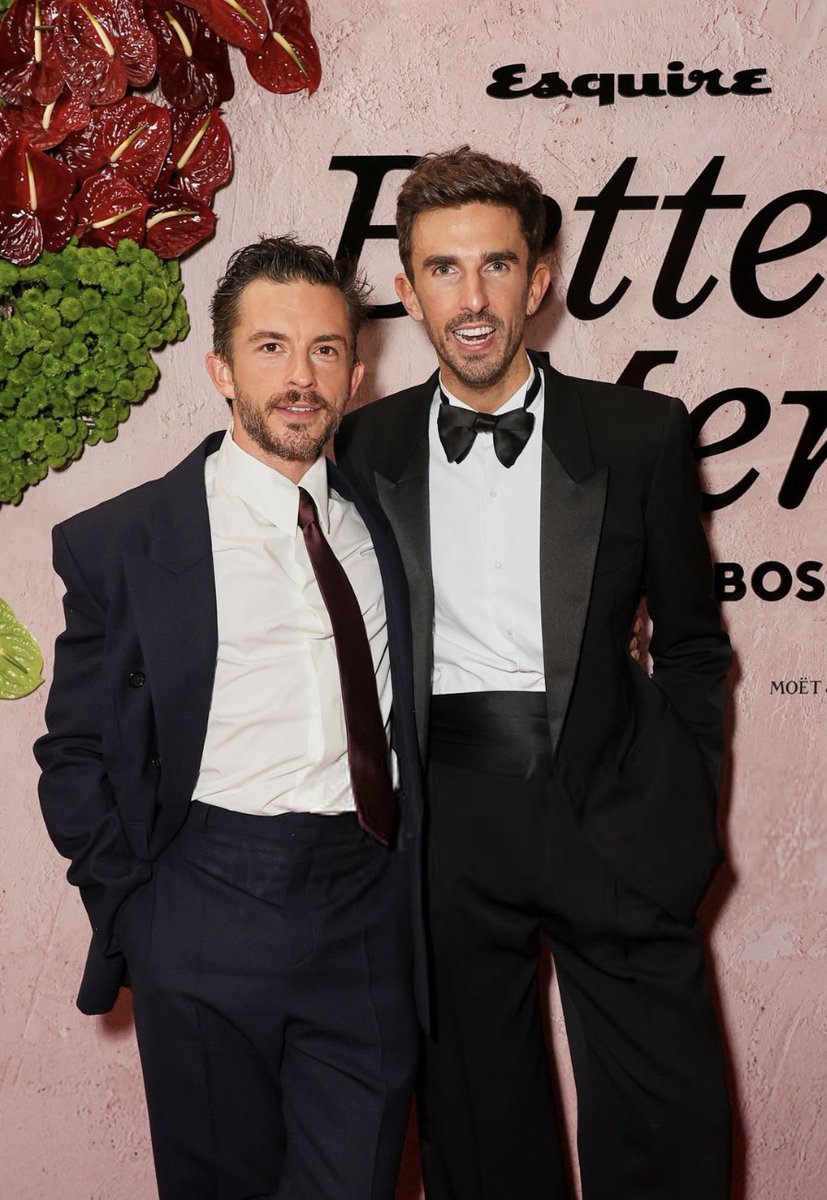 jbayleafstan's tweet photo. Jonathan Bailey with Teo van den Broeke at the Esquire Better Men dinner, last night. https://t.co/Ow8HEPc2Y3
